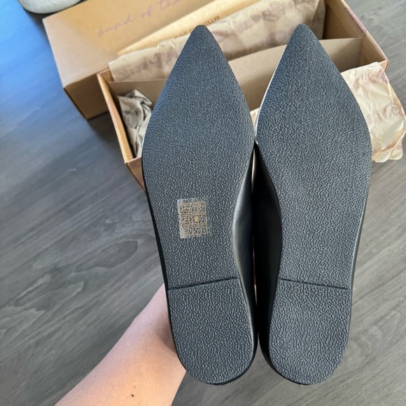 BAND OF THE FREE Gald Metallic pointed Toe black silver Western Flats size 9 NWT - Picture 8 of 13